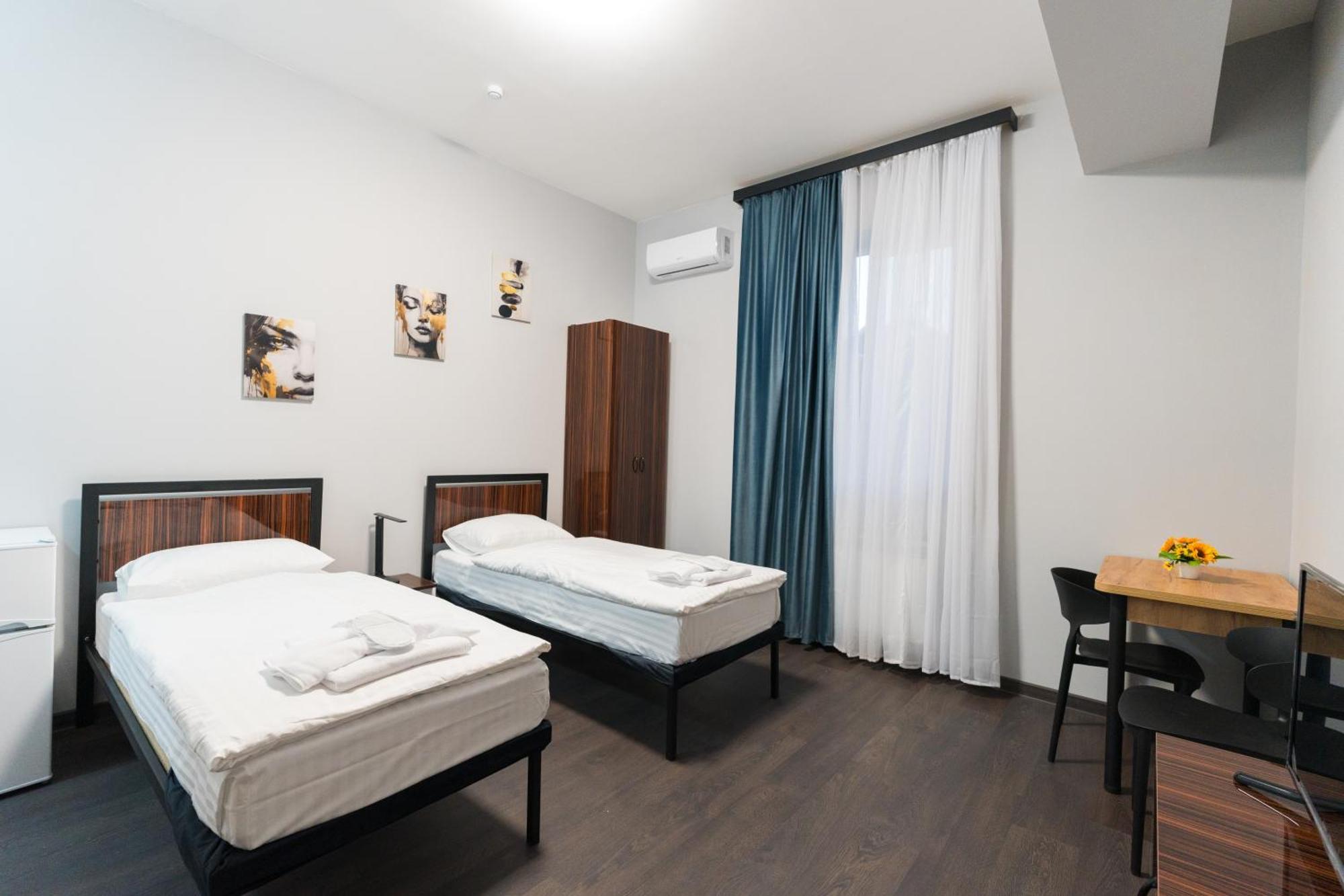 Gh Family Hotel エレバン エクステリア 写真